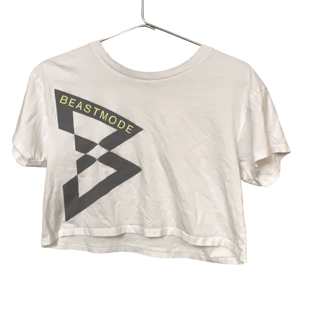 Beast Mode Women’s S White Cropped T-Shirt Marshawn  Lynch Las Vegas Raiders